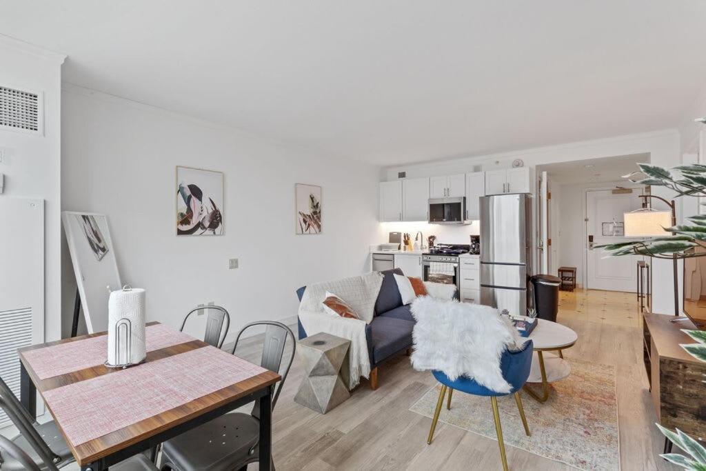 Cozysuites At Showboat 1br 2ba Oceanfront *