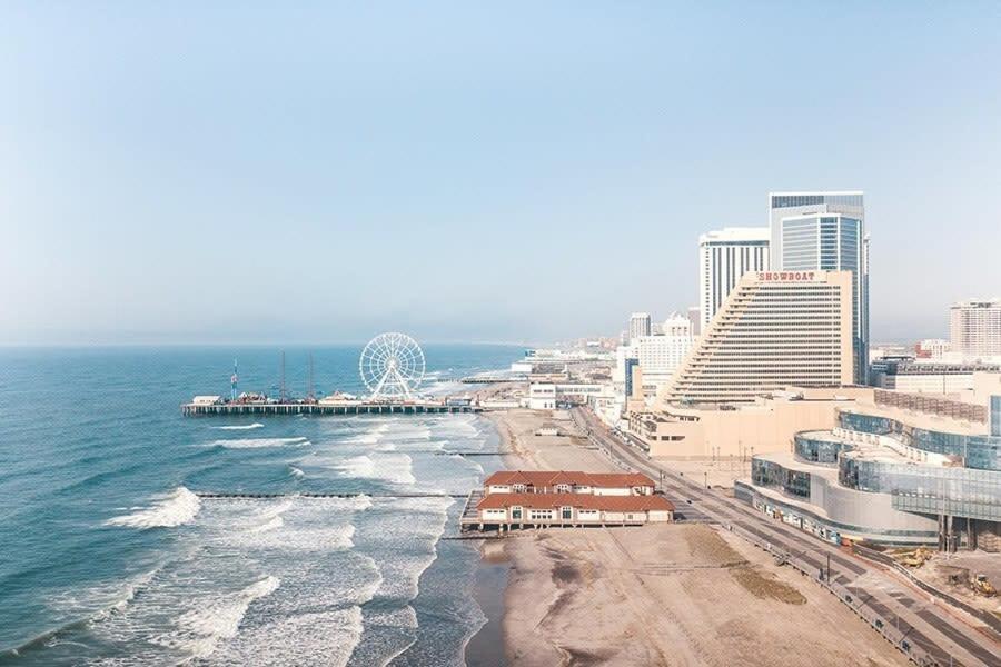 Apartment Cozysuites At Showboat 1br 2ba Oceanfront *